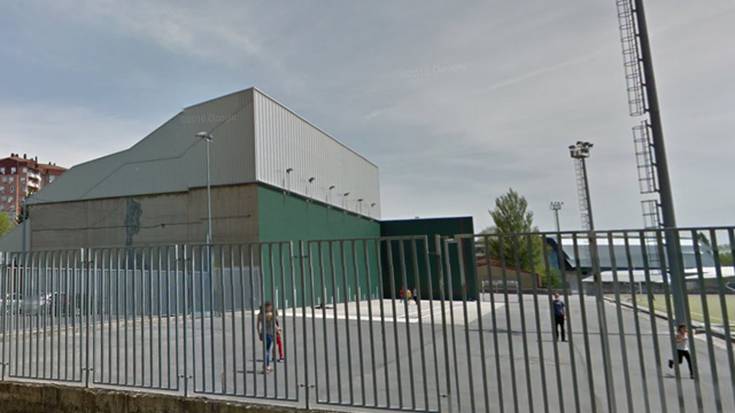 Adurtzako pilotalekua berritzeko lanek hamar aste iraungo dute