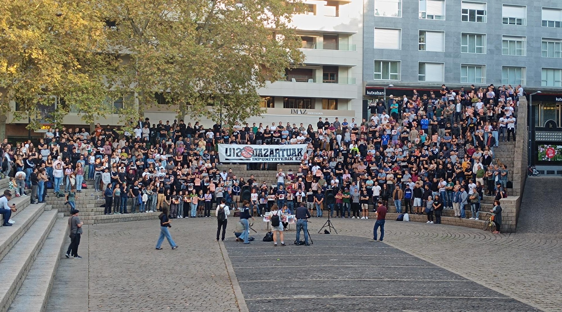 Urriaren 12ko auziperatuentzako absoluzioa eskatuko dute elkarretaratze batean