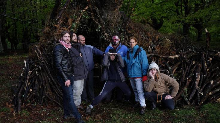 Artisten sortze prozesua, gertutik