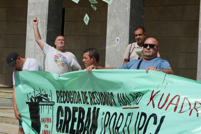 Amaitu da Aiaraldeko zabor bilketaren greba