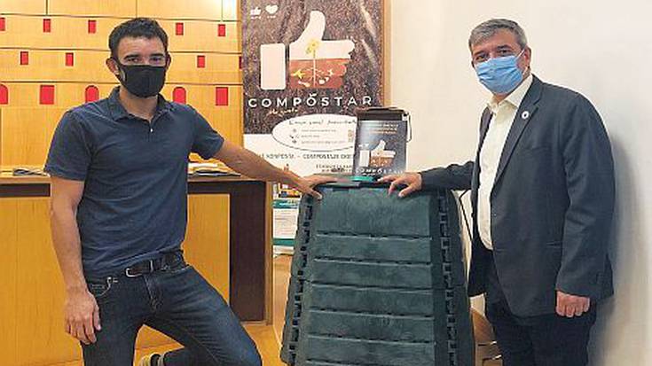 Konposta egiteko programa berri bat aurkeztu du Gasteizko Udalak