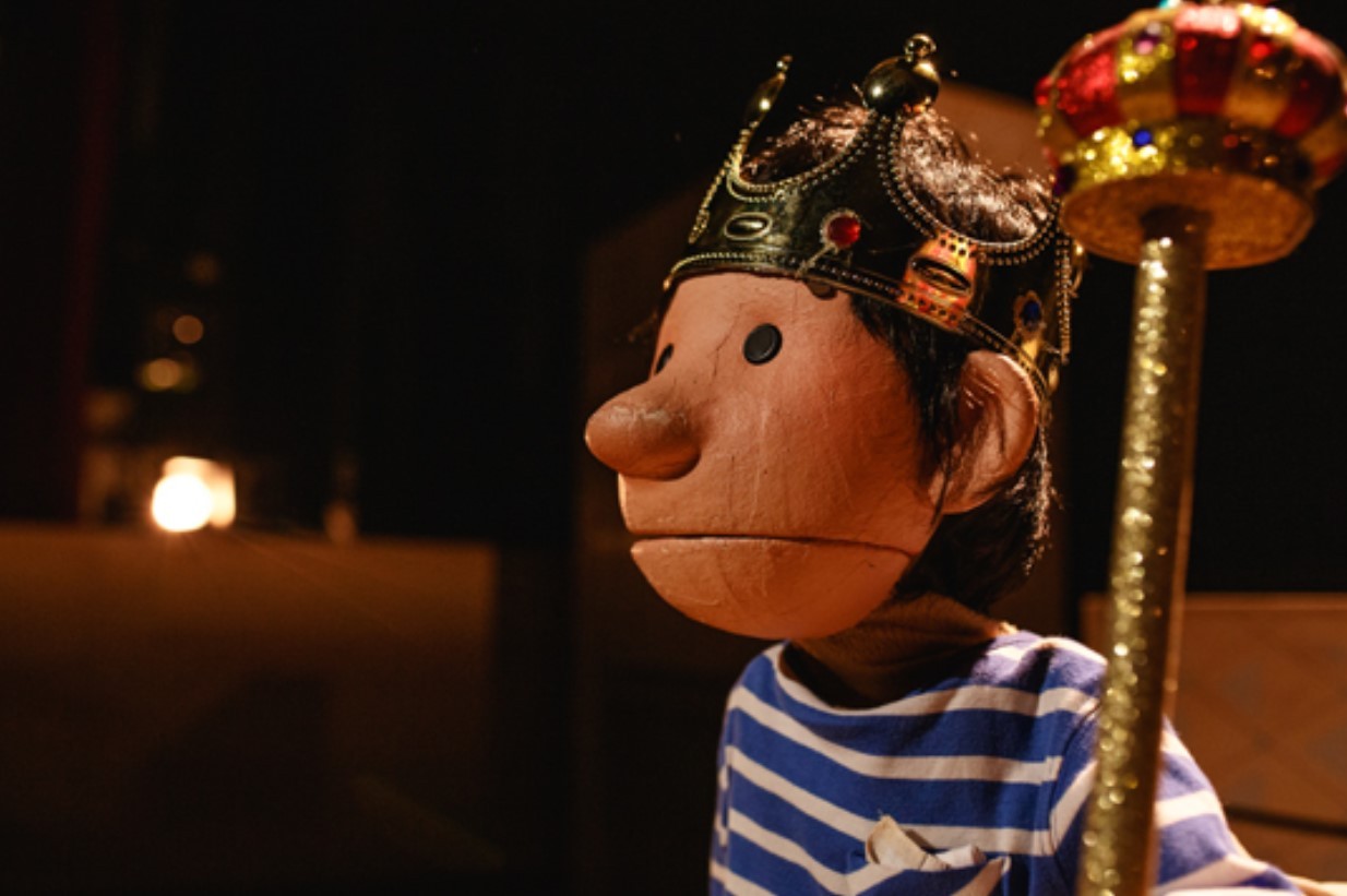 Max sarietan lehiatuko da Teatro Paraiso