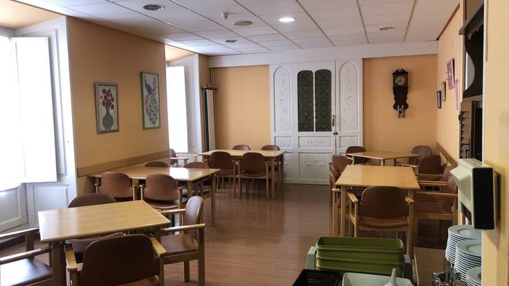 Adinekoentzako zentro soziokulturaletako jantokiak berriro martxan