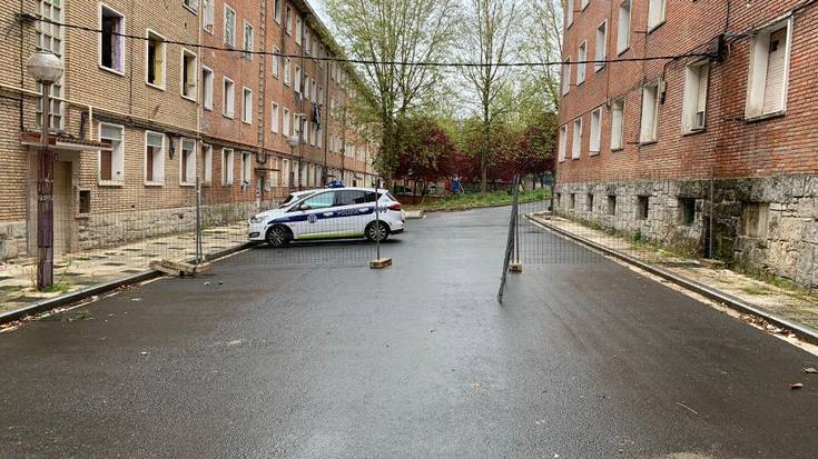 Gasteizko Udalak epaitegietara joko du Olarizuko azken etxebizitzak utzarazteko