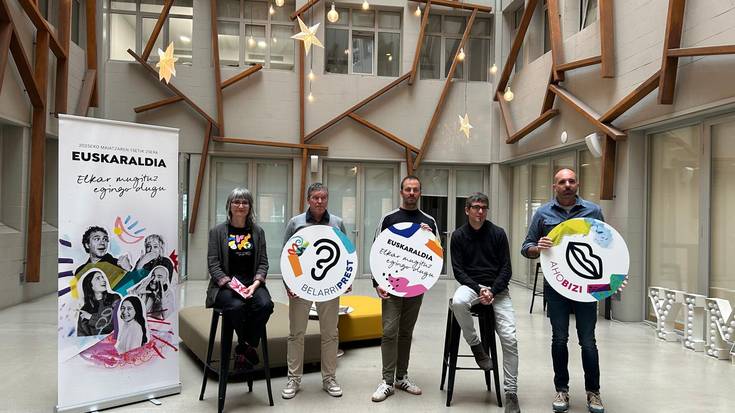 Euskaltzaleak, "harro" egoteko moduan