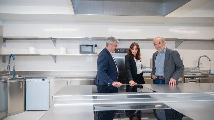 Bidelan jantoki soziala zabaldu dute