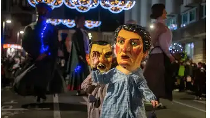 Erraldoi eta Buruhandien Konpartsa: Urte amaierako kalejira berezia