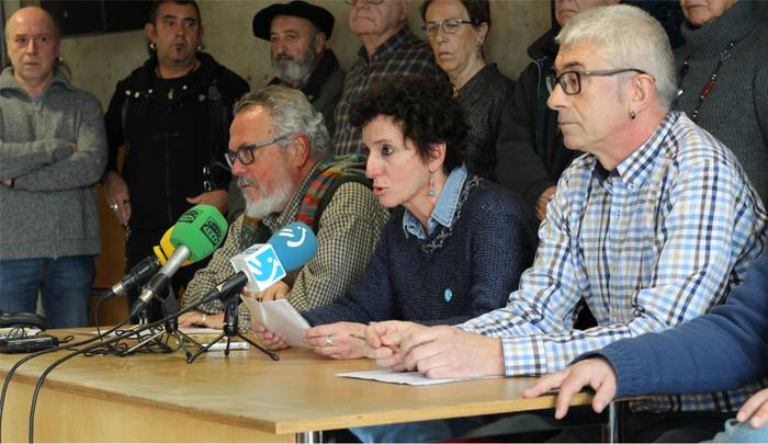 Manzanares Cortes familiaren kontrako "bullying soziala" gaitzetsi dute