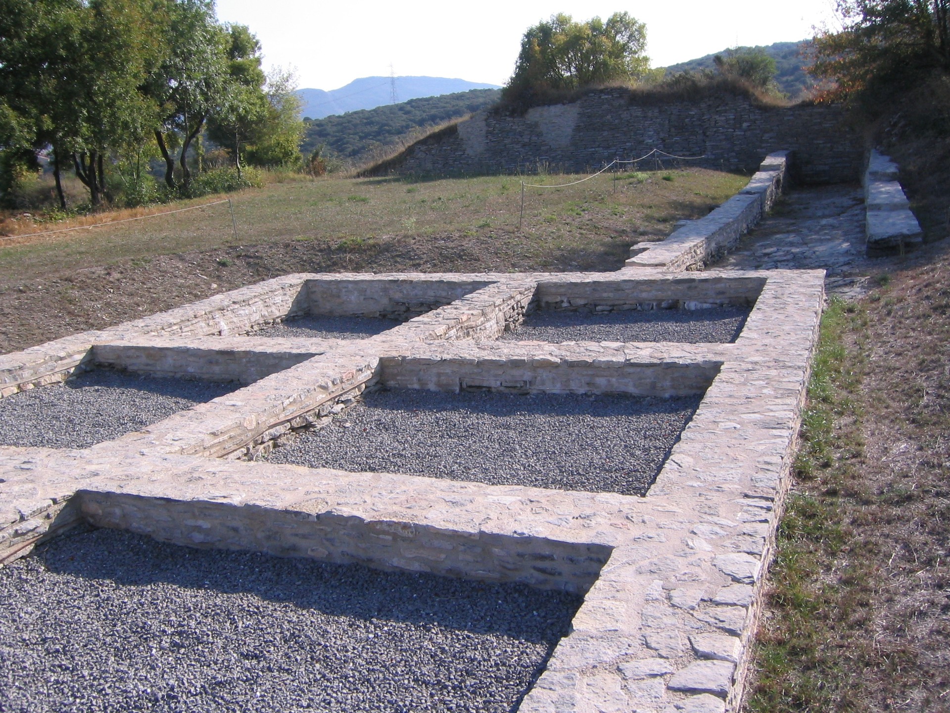 Iruña-Veleia: epaiketatik hiru urtera