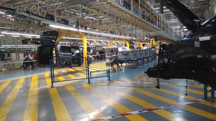 Produkzioa murrizteko, hiru egunez geldituko dute Mercedes