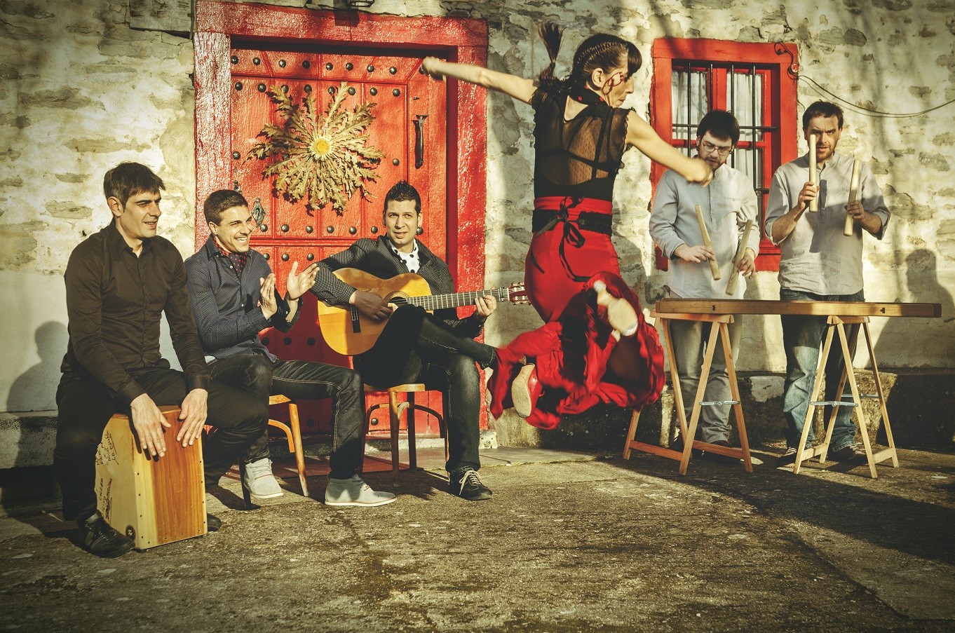 Flamenkoa eta txalaparta, eskuz esku