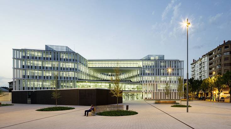 Gasteizek zergak izoztu eta tasa gehienak %1 igoko ditu 2022an