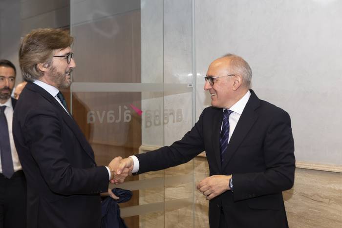 Euskararentzako aurrekontua erdira murrizteko eskatu du PPk