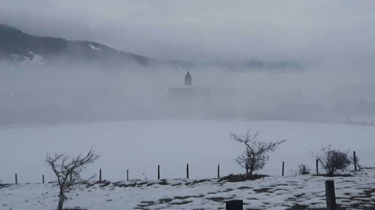 Izotza eta elurra nagusi Arabako mendateetan