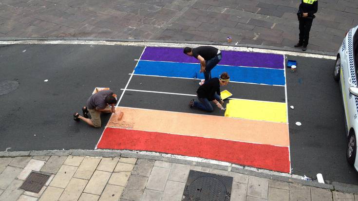 Askatasun sexuala aldarrikatzeko zebra-bidea