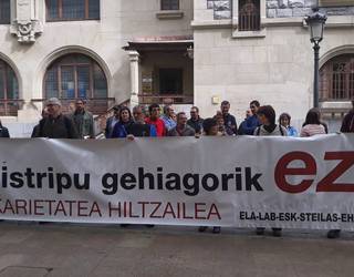 Azazetako istripuan hil zen laguna etxez etxeko langilea zen