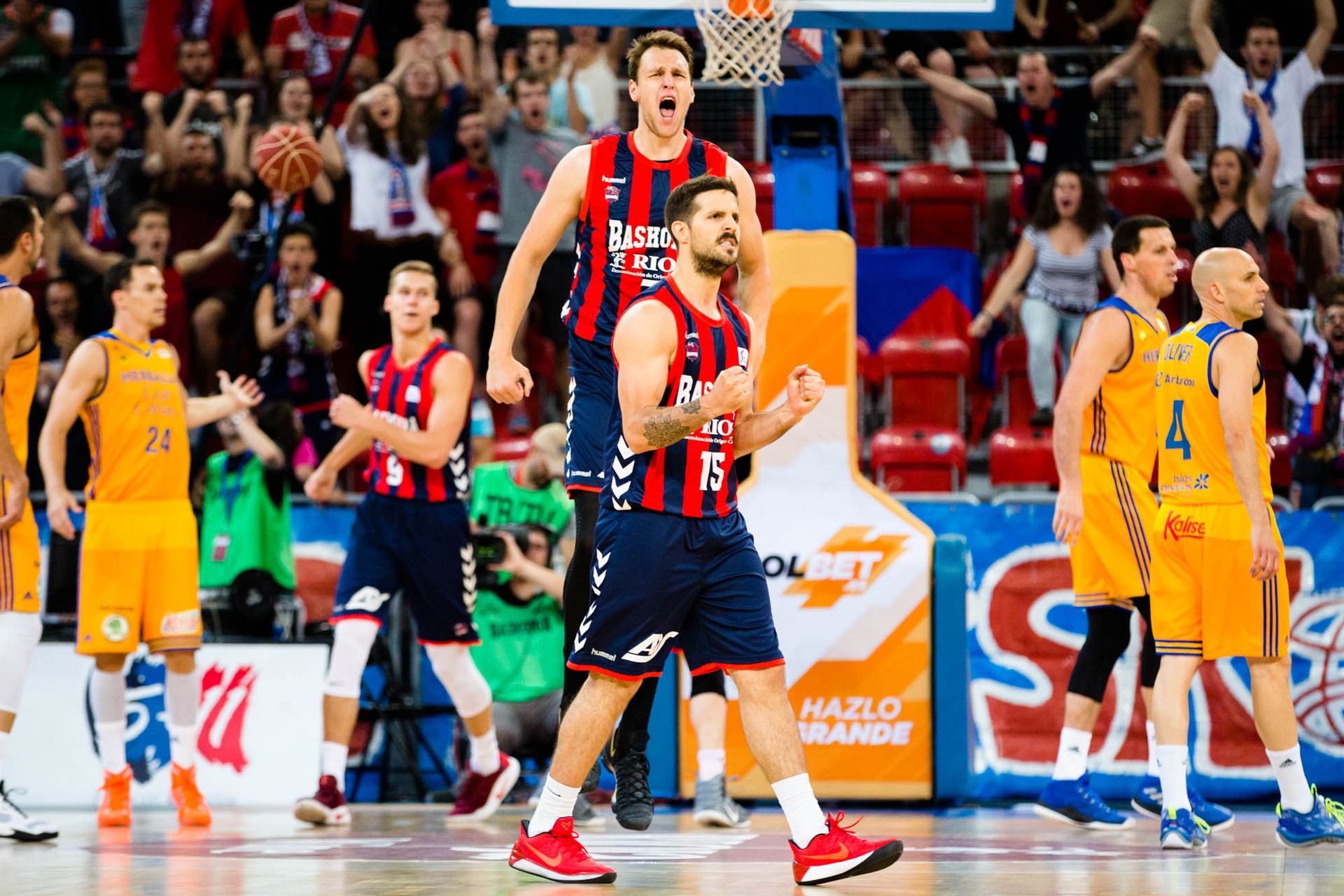 Baskoniak azken segundoetan lortu zuen final-erdietarako txartela