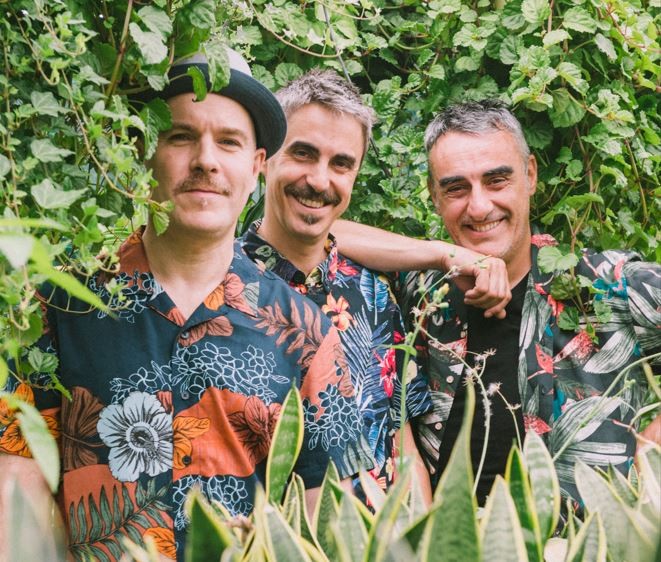 Gatiburen disko berriaren entzunaldia Jimmy Jazzen