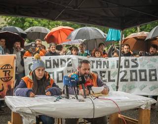 Tubos Reunidoseko greba bertan behera utzi dute langileek