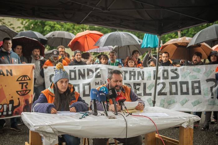 Tubos Reunidoseko greba bertan behera utzi dute langileek