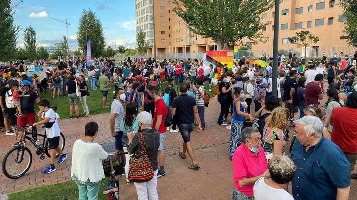 Zabalgana auzoko kaleetan LGTBI+fobia eta gorrotorako lekurik ez