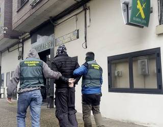 Amurrion gizon bat atxilotu dute sareetan hildako guardia zibilak "iraintzeagatik"