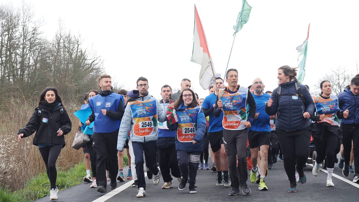 Gordelekutik plazara, mende erdiko jauzia