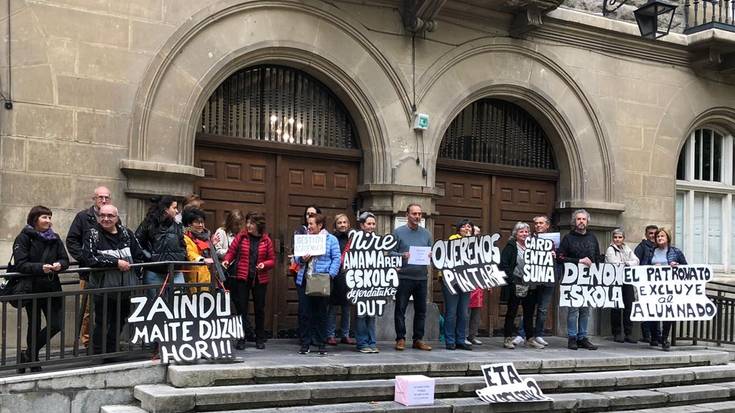 Ospakizunik gabe geratu da Arte eta Lanbide eskola, bere 250. urteurrenean