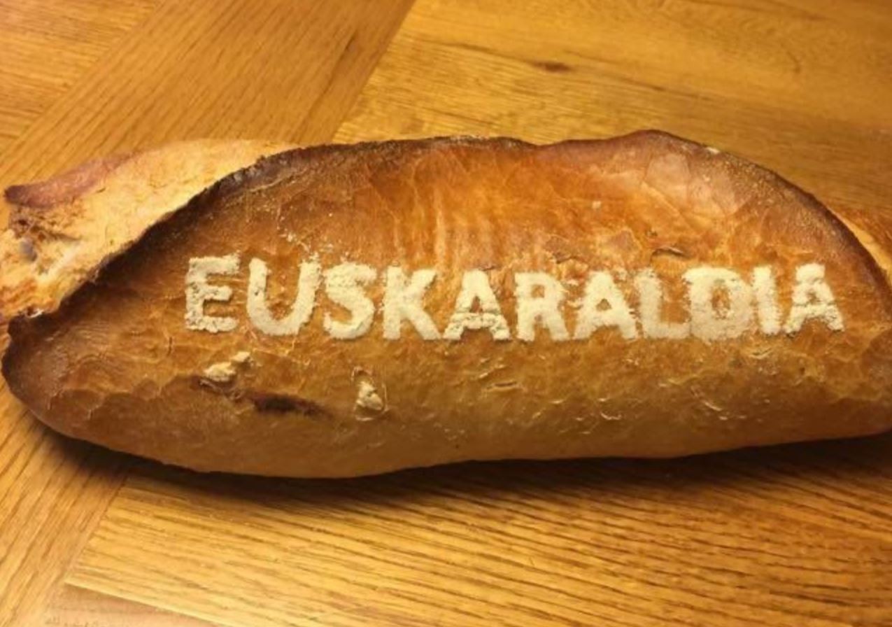 Belarriz entzuteko eta mihiaz dastatzeko ogi berri bat