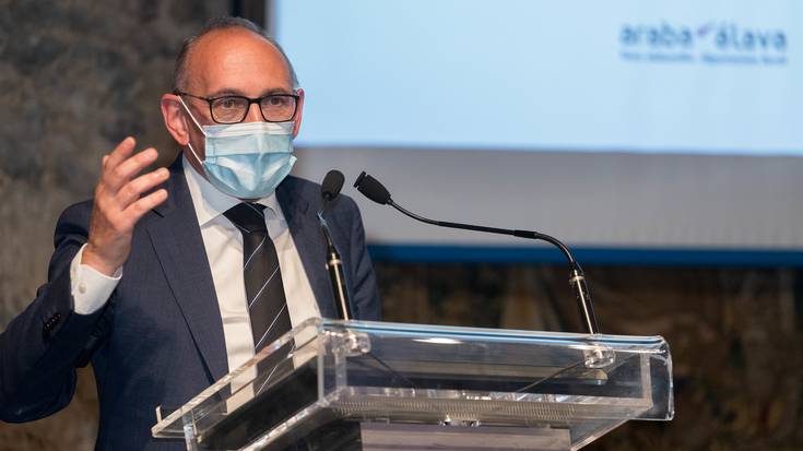 Arriskuan daudenekin lan egiteko, nahitaezko txertoaren alde azaldu da Gonzalez