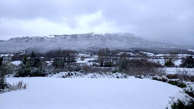 Lau mendate itxita hasi da eguna
