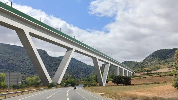 Manzanos eta Argantzon arteko AHTaren zatia lizitatuko du Madrilek