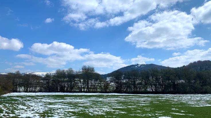 Lurmentzen hasia da lurraldea