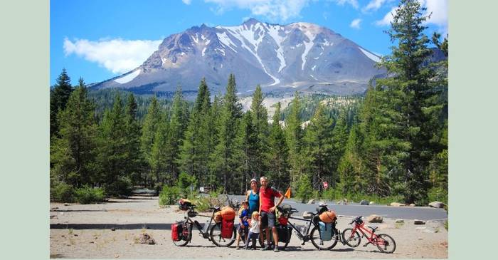 'Familia bat bizikletan Estatu Batuetan'