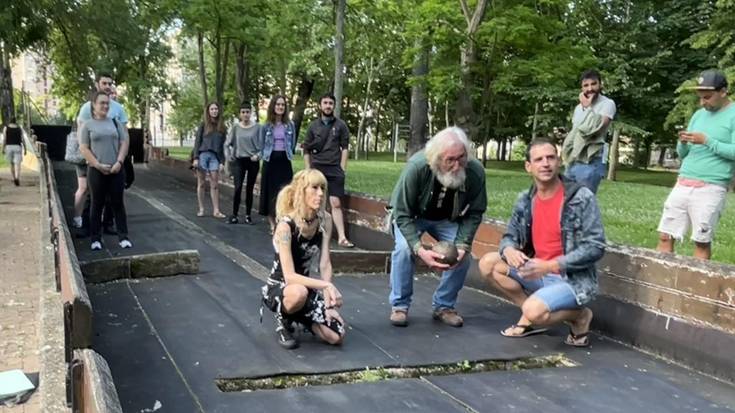 Judimendiko bolatokia konpontzea exijitu diote Gasteizko Udalari