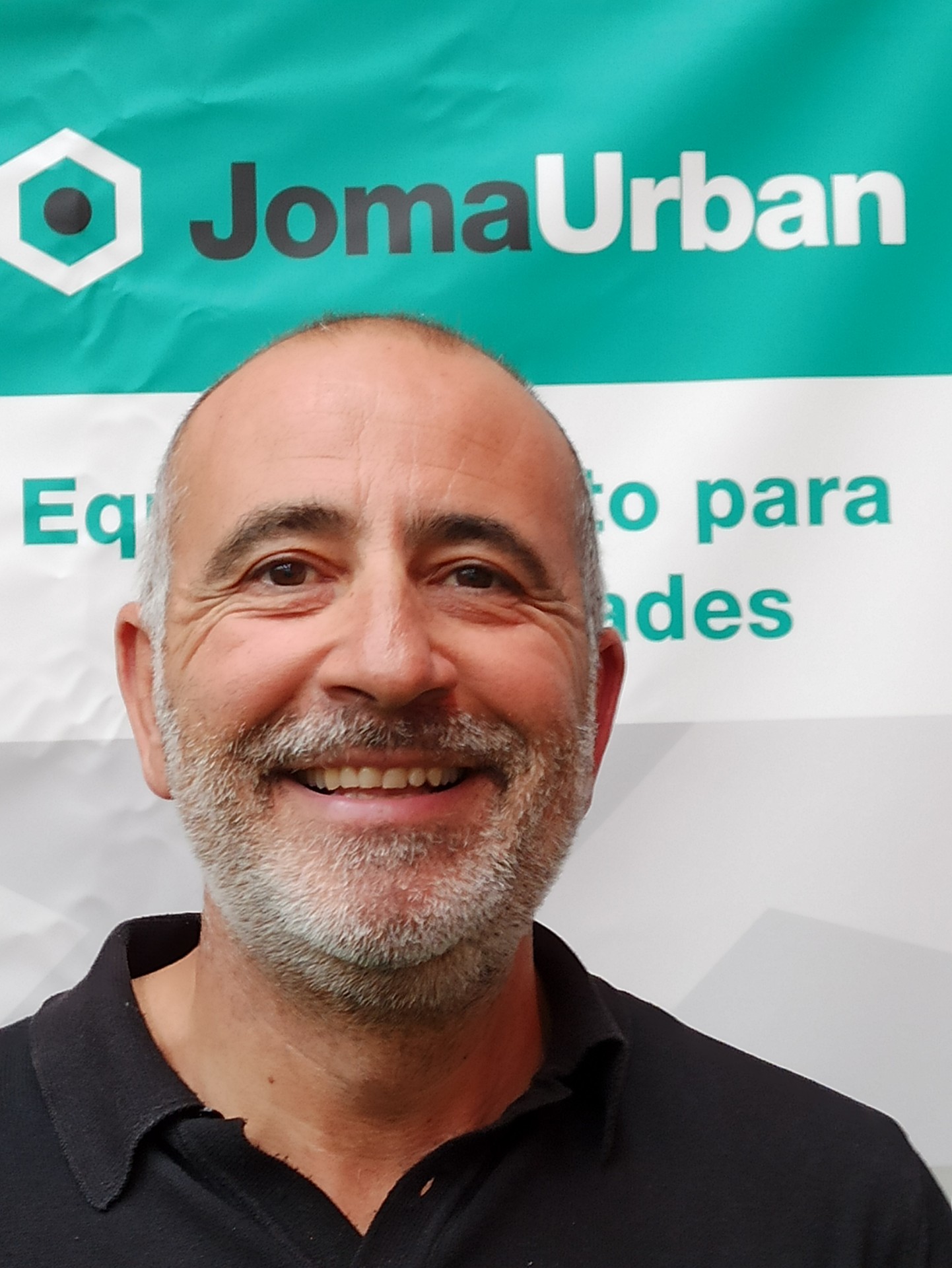 "Prezio politiko bat jarri diogu maskara eta eskularruen ontziari"