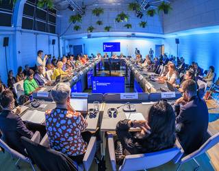 Gobernu Irekiari buruzko goi bilera Gasteizen dago jada