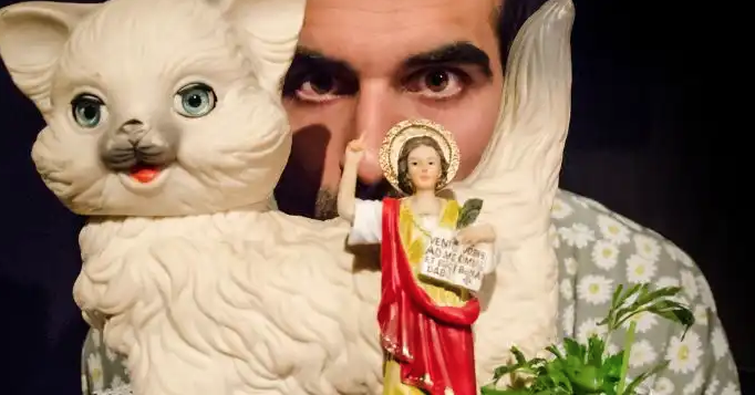 Mikroantzerkia, 'Raska nazka', Aitor Vinagret