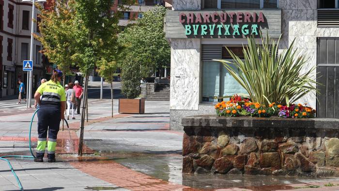 Ertzainei egindako mehatxuak arbuiatu dituzte