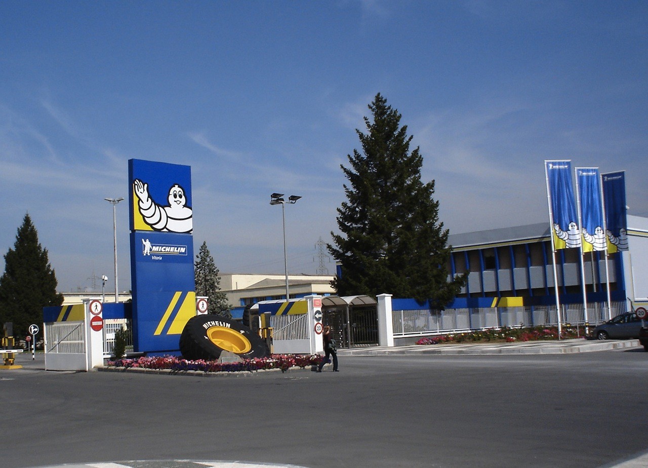Michelin sei egunez geldituko da, eskaerak behera egin duelako
