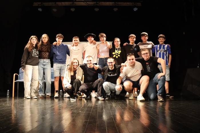 Jokin Onaindia aramaioarrak irabazi du Arabako Eskolarteko Bertsolari Txapelketa