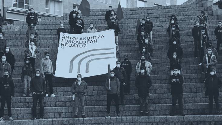 Gasteizko Kontseilu Sozialista aurkeztu dute