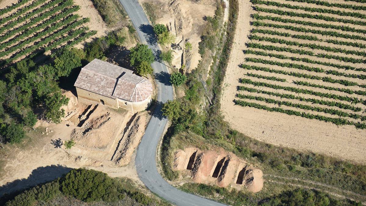 Erdi Aroko "botere gune" bat azaleratu dute Bastidan