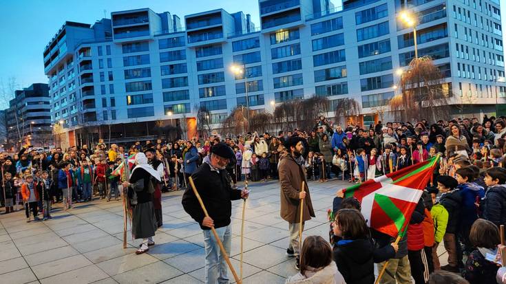 Eztarriz sano ibili dira arabarrak Santa Ageda bezperan