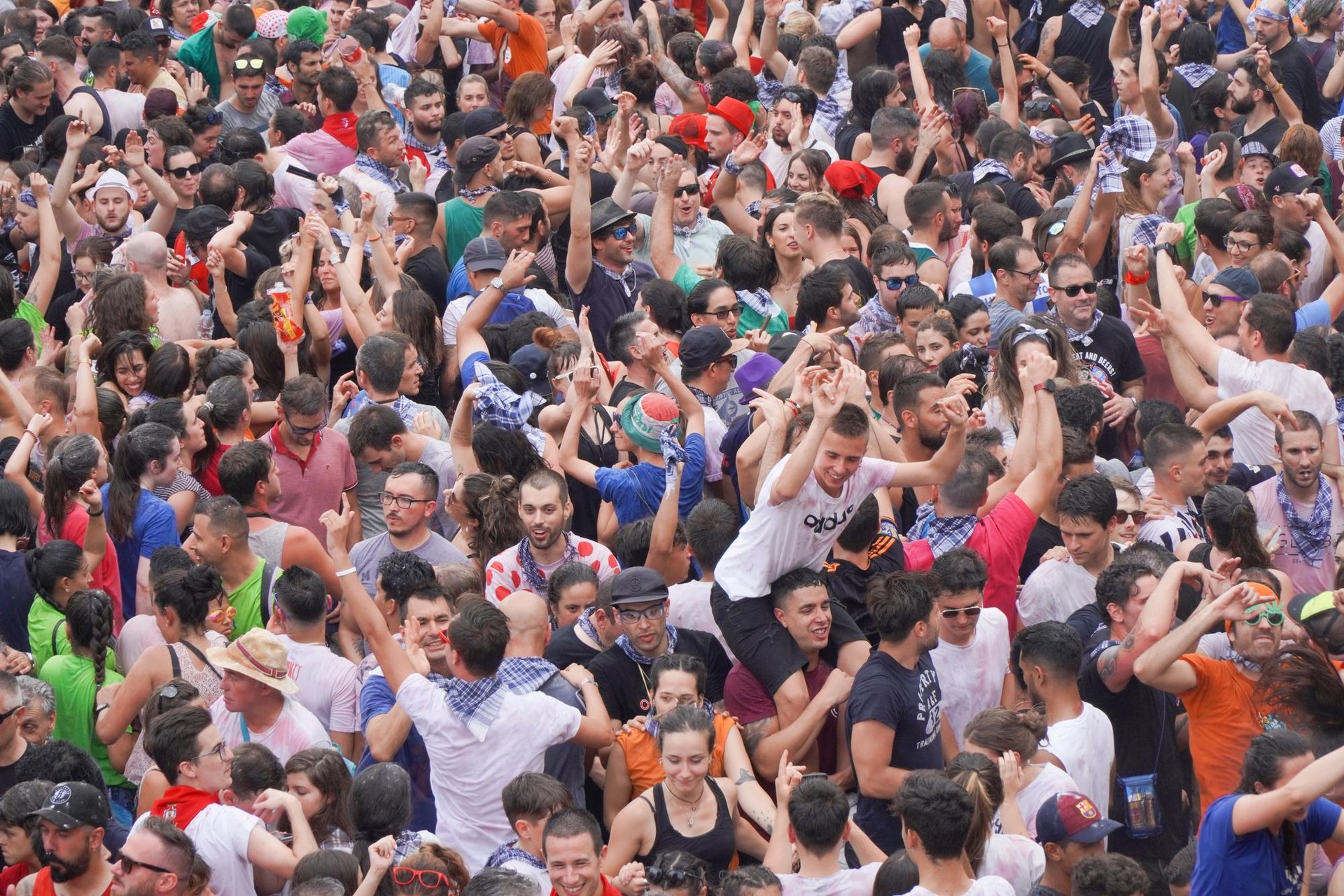Beirarik gabeko txupinazoa eta gaueko zaintza, Gasteizko jaietan