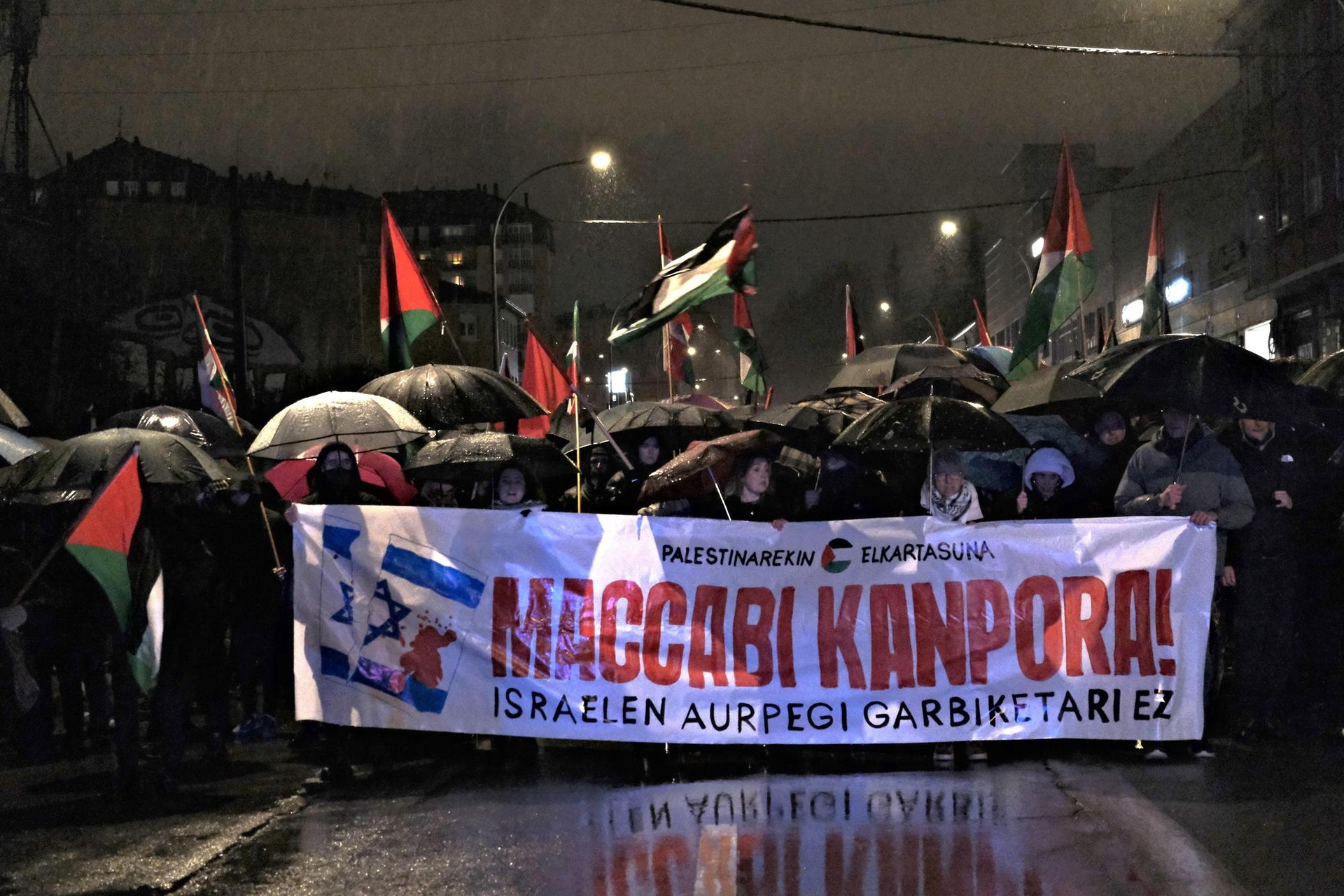 Milaka manifestari Gasteizen Israelen genozidioaren aurka