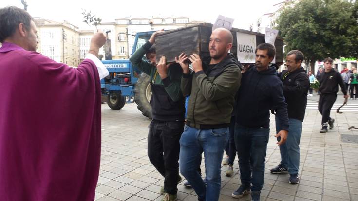 "Pikutara goaz" salatu du UAGAk