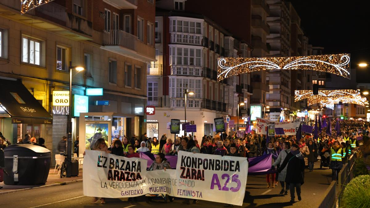 Bi gizon atxilotu dituzte 72 ordu baino gutxiagoan bikotekideei erasotzeagatik