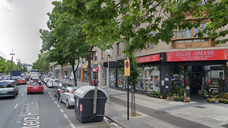 Gizon bat hil da Gasteiz Etorbidean, leihotik erorita