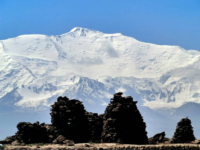 Lenin mendirako espedizioa abiatuko du gazte talde batek